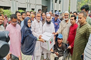 ‘দরিদ্র বাছাইয়ে স্বজনপ্রীতি করা যাবে না’