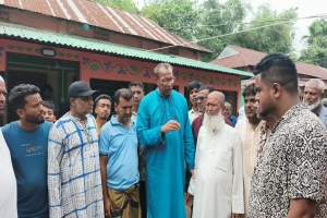 ভূমধ্যসাগরে নিহত ফাহিমের পরিবারের খোঁজ নিলেন জেলা পরিষদ প্রশাসক