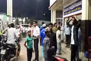 সিলেটে তেল না পেয়ে পাম্প কর্মীকে ছুরিকাঘাত