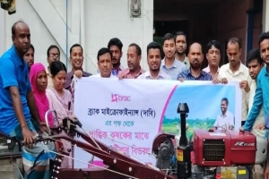 ছাতকে প্রান্তিক কৃষকদের মাঝে পাওয়ার টিলার ও ভার্মি কম্পোস্ট বিতরণ
