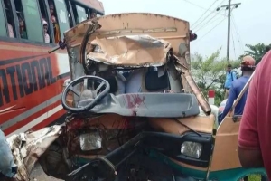 শান্তিগঞ্জে বাস-লেগুনা সংঘর্ষে নিহত ২, আশঙ্কাজনক ৩