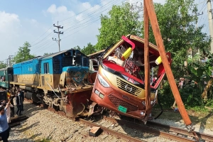 মর্মান্তিক ঈদযাত্রা: ১৩ দিনে নিহত ৩ শতাধিক