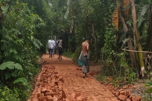 দোয়ারাবাজারে সড়ক নির্মাণে অনিয়মের অভিযোগ, যা বললেন পিআইও