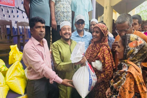 শ্রীমঙ্গলে ভিজিএফ চাল বিতরণ উদ্বোধন করলেন এমপি হাজি মুজিবুর রহমান