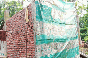 ছাতকে আদালতের নিষেধাজ্ঞা অমান্য করে ঘর নির্মাণ