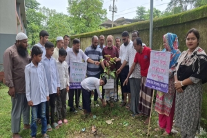 জাতীয় বৃক্ষরোপণ কর্মসূচিতে জনতা উচ্চ বিদ্যালয়ে ‘ওয়ান চাইল্ড, ওয়ান ট্রি’ বাস্তবায়ন