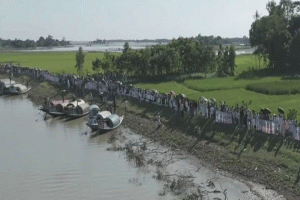 সুনামগঞ্জের মহাসিং নদীতে সেতুর অভাবে ভোগান্তি লক্ষাধিক মানুষের