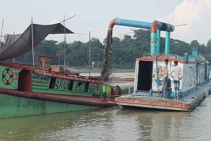 সুনামগঞ্জে যাদুকাটা নদী রক্ষা মামলার চার্জশিট নিয়ে বিতর্ক