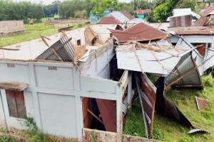 মৌলভীবাজারে কালবৈশাখীর তাণ্ডবে ৮৫৫ ঘরবাড়ি ক্ষতিগ্রস্ত