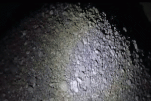 রাতের অন্ধকারে ধোপাজান নদীতে চলছে বালু-পাথর লুট: নীরব প্রশাসন!
