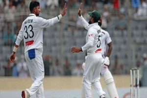 নাঈমের তাণ্ডবে লিড পেল বাংলাদেশ