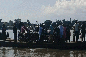 যাদুকাটা নদীর খেয়াঘাট মালিকানা নিয়ে আইনি জটিলতা ও চরম উত্তেজনা