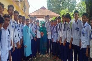 জামালগঞ্জে স্কুলের সামনে অটোরিকশা স্ট্যান্ড, শিক্ষার্থীদের ভোগান্তি