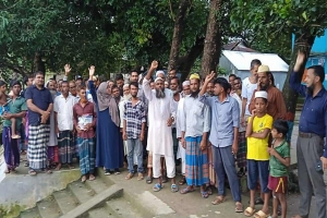 তাহিরপুরে ঝড়-বৃষ্টি উপেক্ষা করে ৩১ দফা প্রচারে এমপি প্রার্থী সালমা নজির