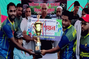 জৈন্তাপুরে আসামপাড়া ক্রিকেটারসের উন্মুক্ত ক্রিকেট টুর্নামেন্টের ফাইনাল